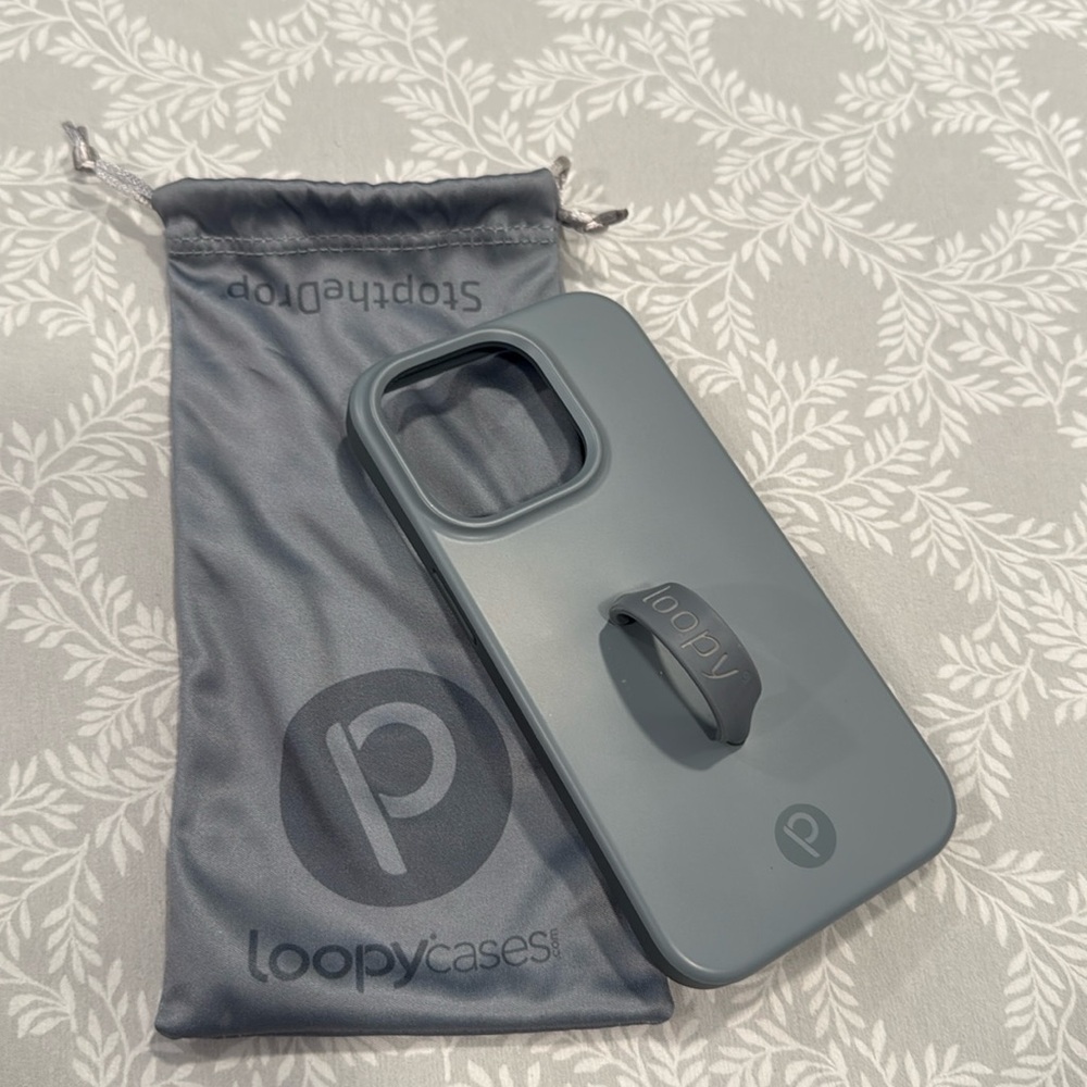 iPhone 15 pro loopy case